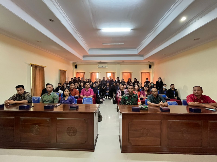 PEMBUKAAN KEGIATAN KULIAH KERJA NYATA (KKN) MAHASISWA INSTITUT TEKNOLOGI DAN KESEHATAN BINTANG PERSADA DI DESA KABA-KABA TAHUN 2025