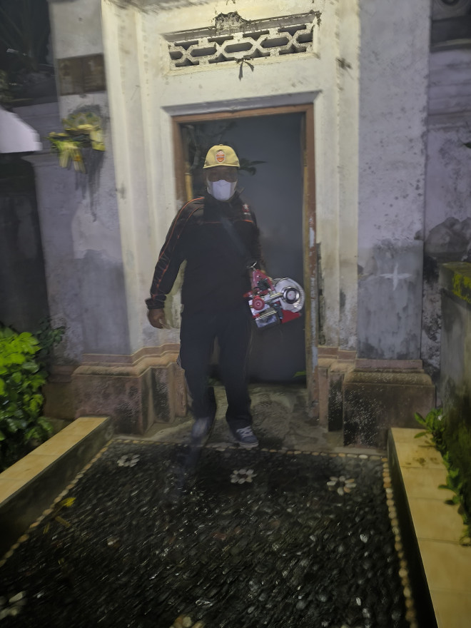 KEGIATAN FOGGING TAHAP VI DI BANJAR DINAS TEGAL KEPUH