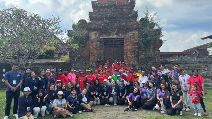 KEGIATAN SENAM LANSIA RUTIN DI DESA KABA-KABA BERSAMA MAHASISWA ITEKES BINTANG PERSADA  TAHUN 2025