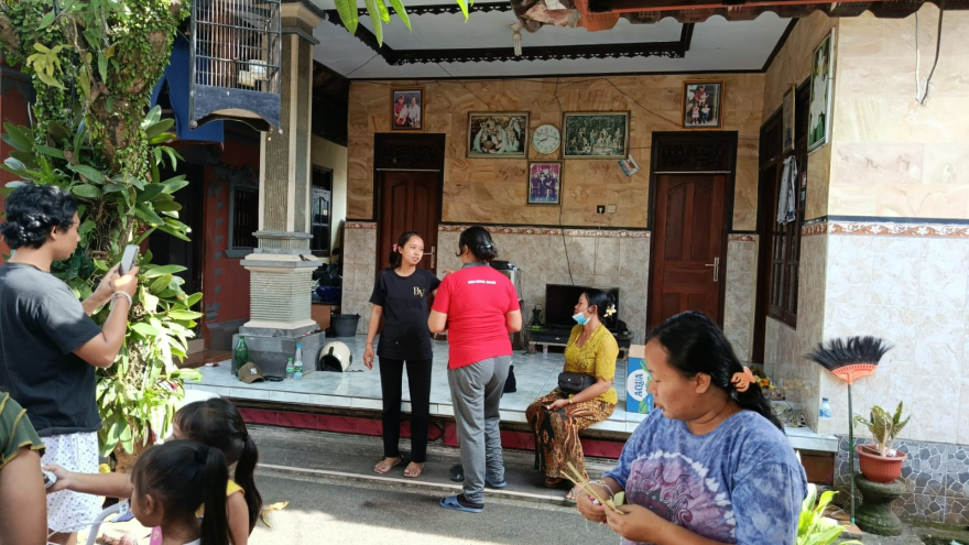 KABA-KABA, 21 November 2025DALAM UPAYA MENINGKATKAN STATUS giziGIZI IBU HAMI dan MENCEGAH RESIKO KOMPLIKASI KEHAMILAN,PETUGAS GIZI DARI PUSKESMAS KEDIRI  II dan DIDAMPINGI Klian Dinas Dauh Yeh dan Kli